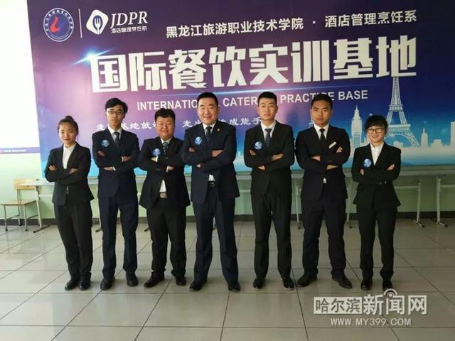 玩抖音、最帅教授、金句评语&hellip;&hellip;|这些&ldquo;网红&rdquo;老师让课堂燃起来